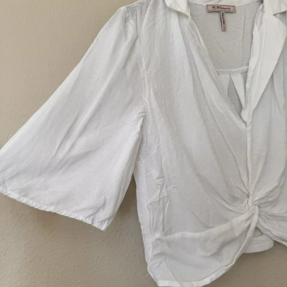 BCBGeneration WHITE COLLARED V NECK BRAIDED CROP … - image 3